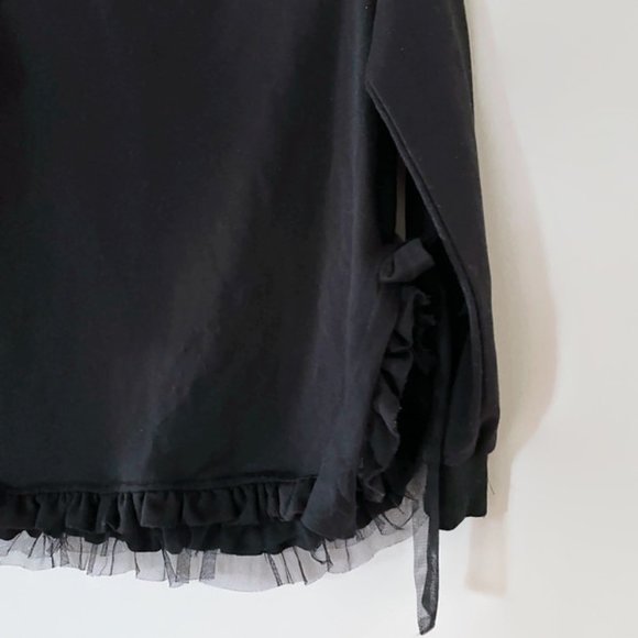 Soft sweater/blouse with unique designs ✿ - Picture 3 of 12